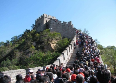 東方快評丨“最熱五一黃金周”保障與服務要跟上旅游業(yè)務